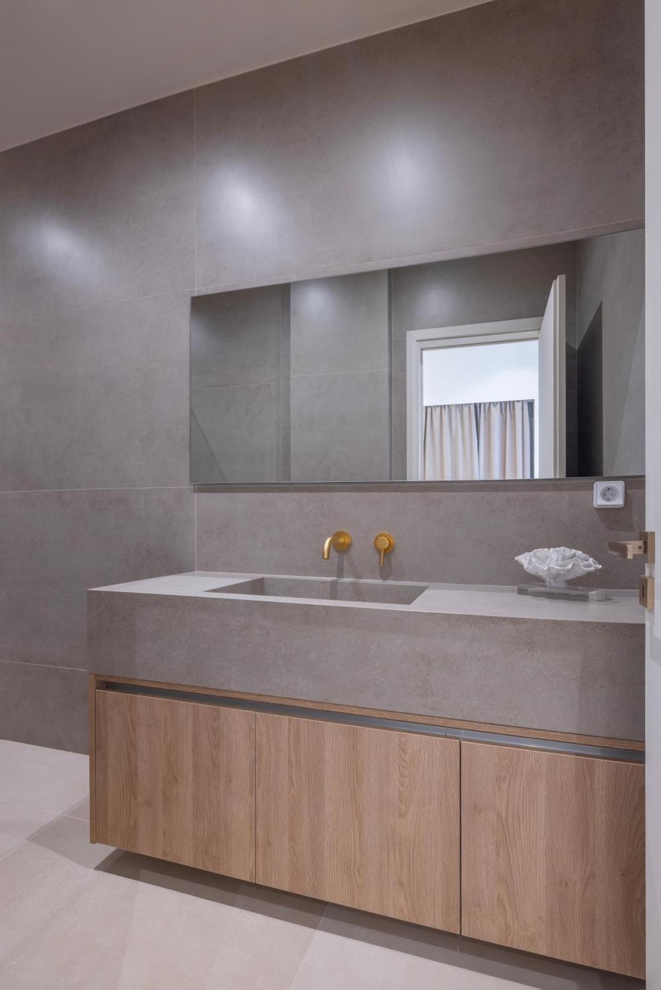Luxury In Simplicity , Nature's Touch , Mezzanine Apartment *