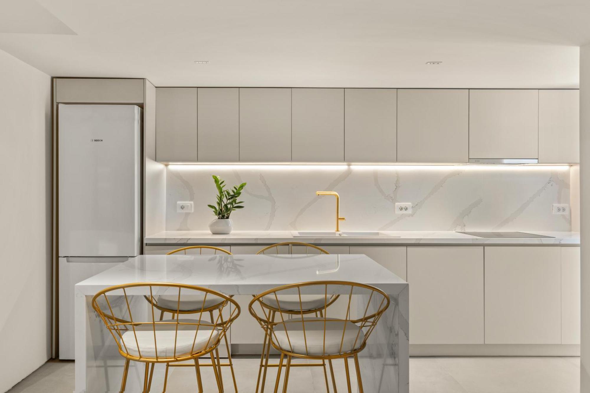 Luxury In Simplicity , Nature's Touch , Mezzanine *